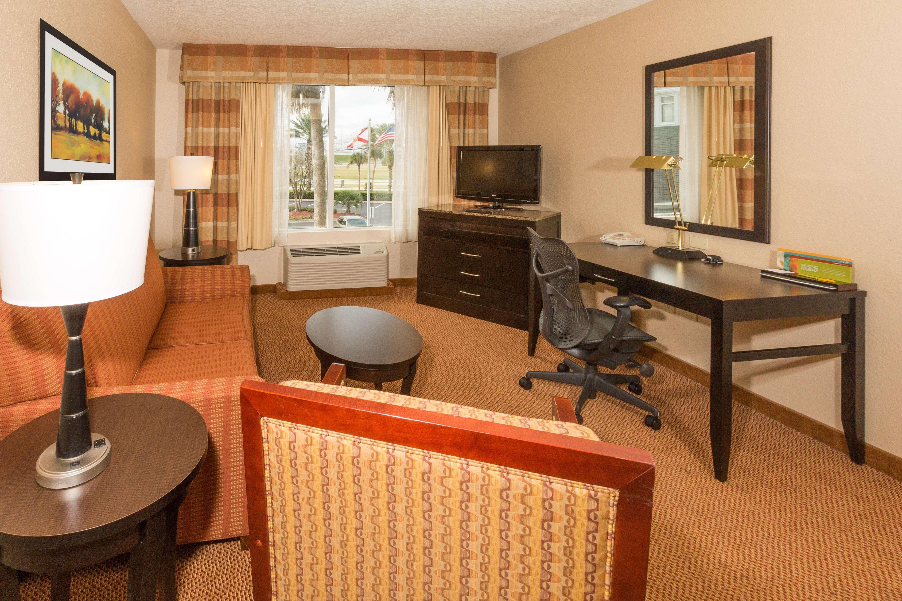 Hilton Garden Inn Daytona Beach Airport Bagian luar foto